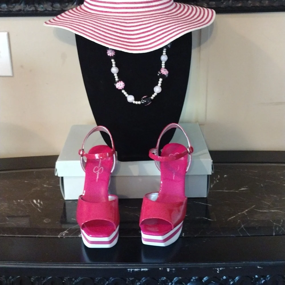 Jessica Simpson Sandals - Picture 2 of 10